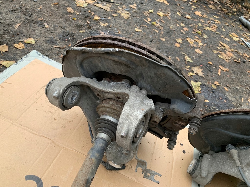 фото №4, Поворотний кулак задня задня ліва привідний вал диск audi a8 d4 4h 4.2 fsi оригінал