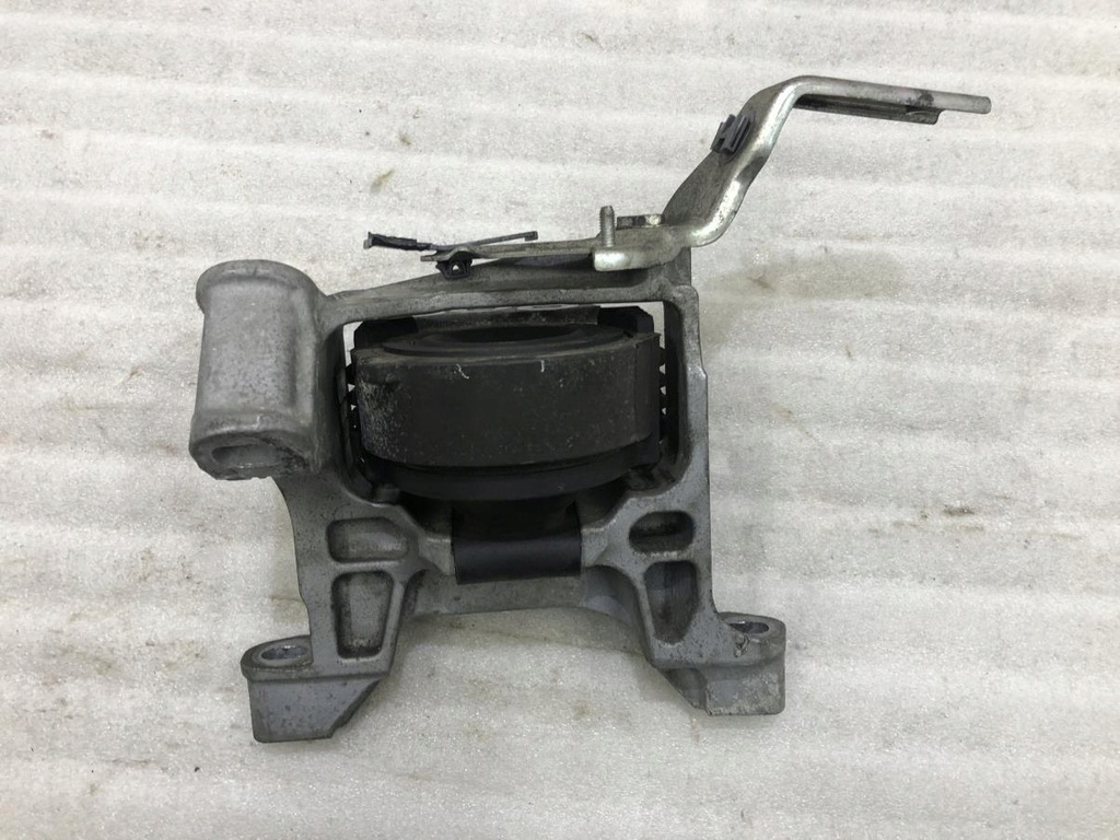 фото №1, Кронштейн подушка двигателя mazda 6 gj 2.2