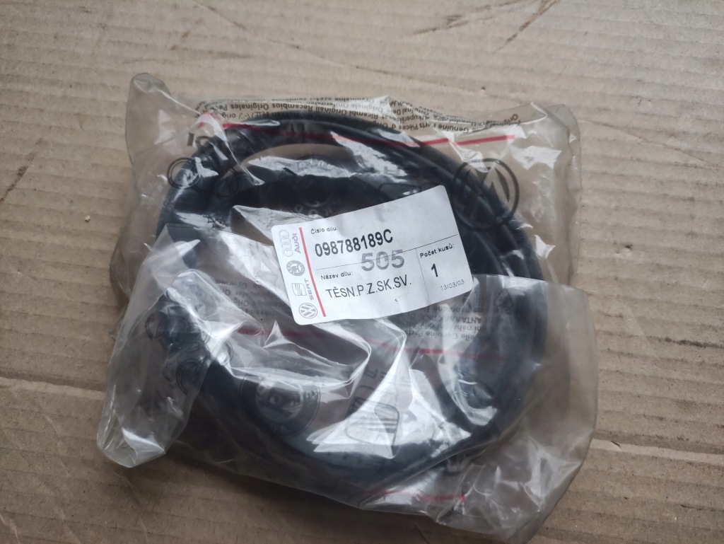 фото №1, Прокладка задний лампы felicia