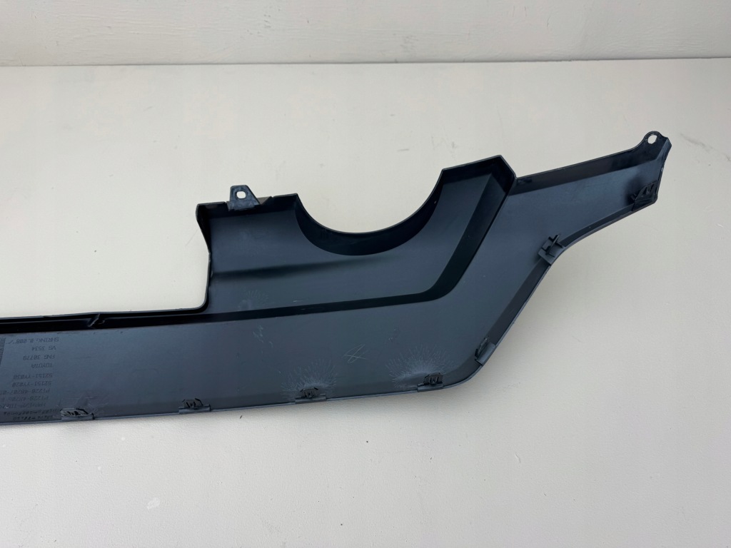 фото №16, Toyota highlander x xu70 спойлер накладка бампера задняя 52151-yy150