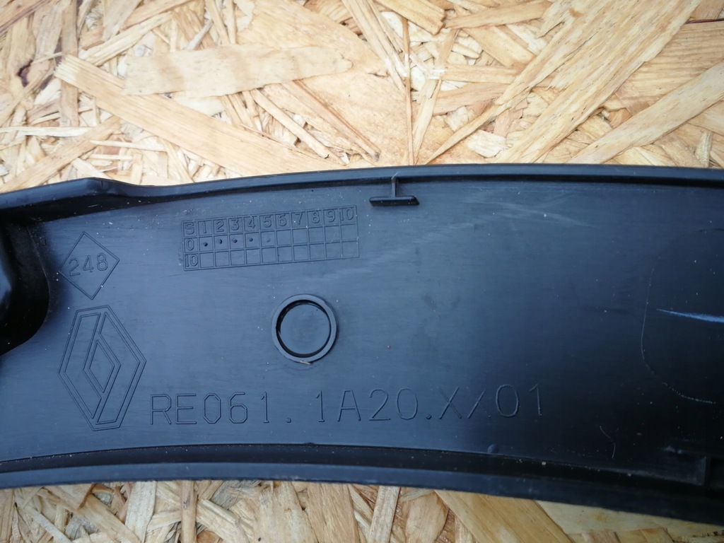 фото №10, Renault kadjar 15- молдинг крыла правый задняя