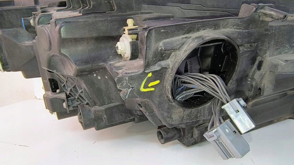 Лампа лівий перед high beam volvo v60 ii s60 iii 18-21 Ціна