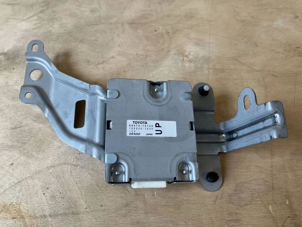 фото №4, Corolla e21 модуль безопасности ostrzega pieszego