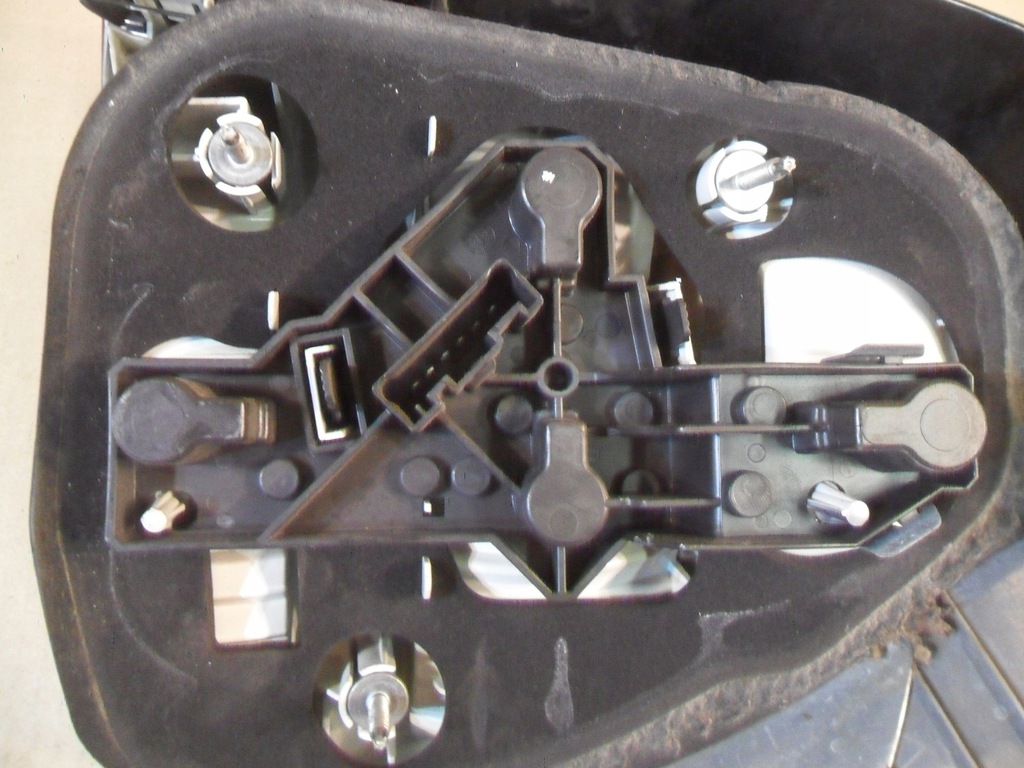 фото №16, Лампа левая задняя bmw 1 e81 e87 0397034