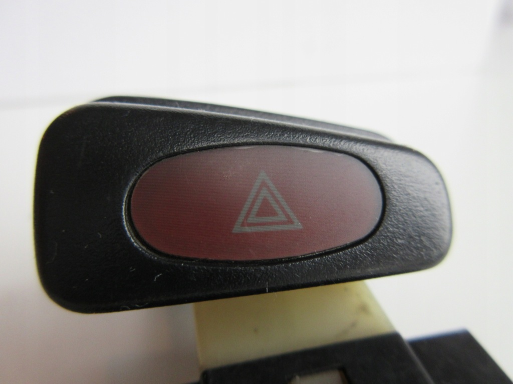 фото №8, Вимикач світла аварійних mazda xedos 6 9 ca06