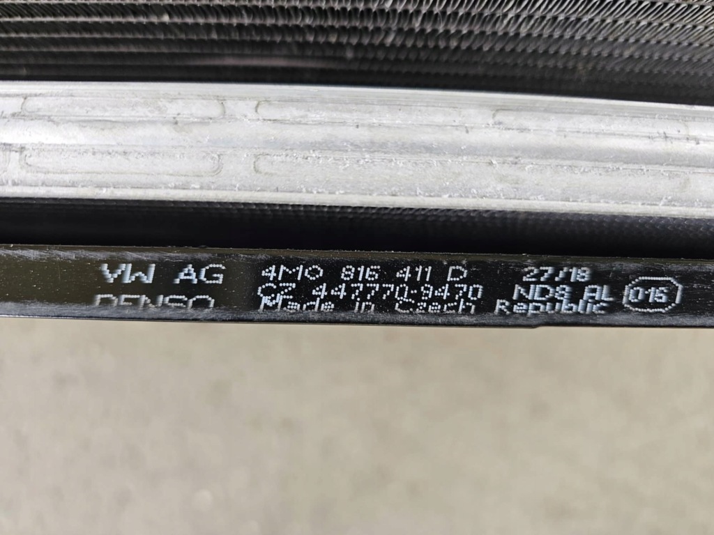 Комплект радиатор вентиляторы audi a8 d5 60 tfsi e quattro 462 km Оригинал