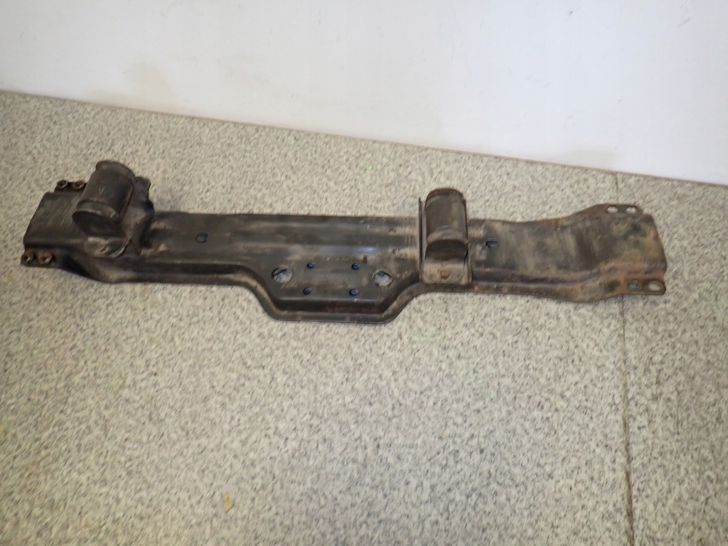 фото №1, Kia sportage i 94- балка pod коробка передач передач