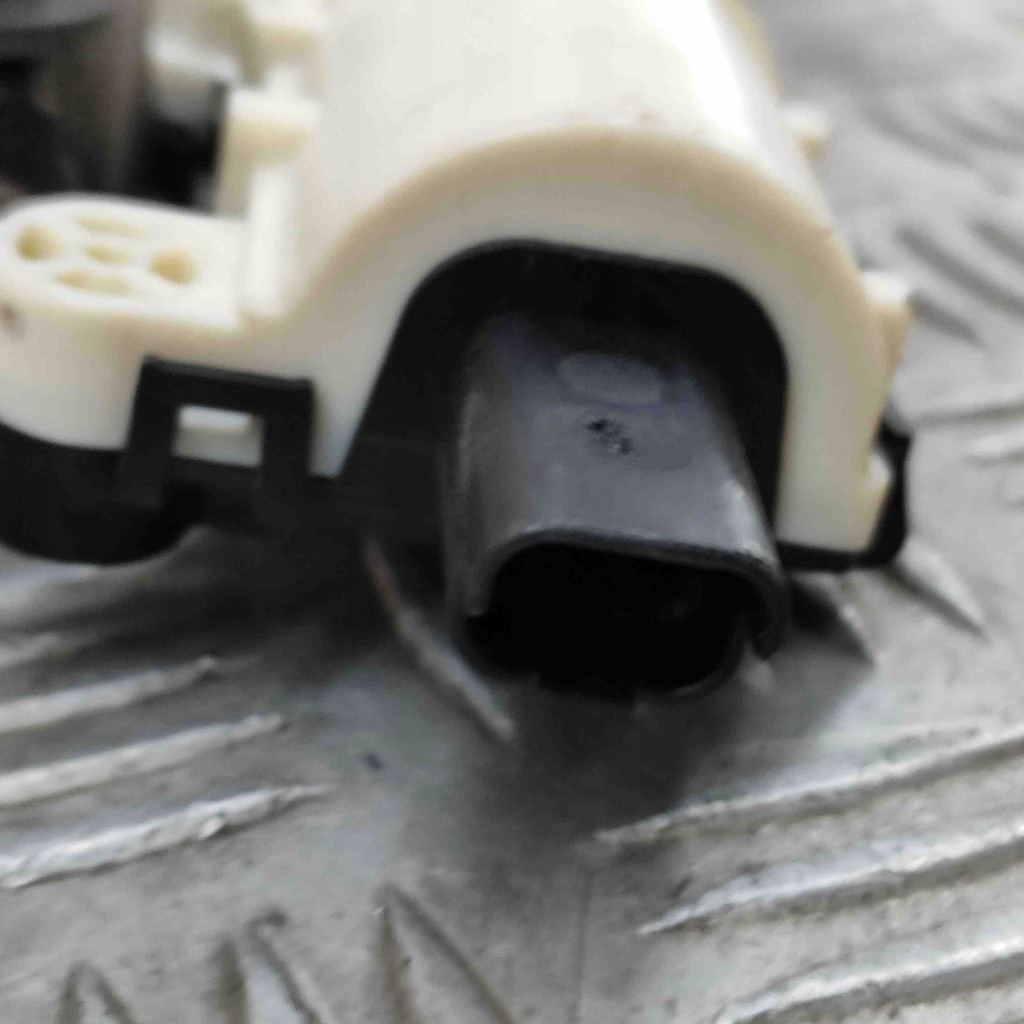 фото №8, Замок задніх лівих двері tesla model x 103383800j 27212087 385kw 2016