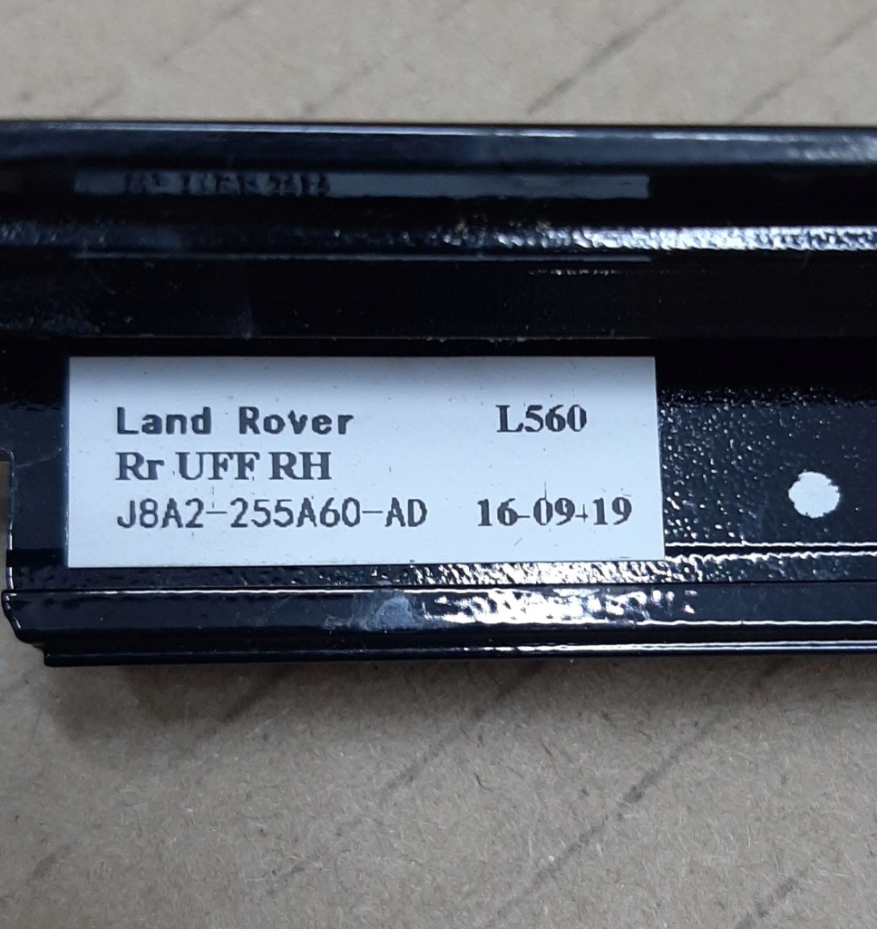 фото №4, Молдинг дверь задняя правая land range rover velar l560