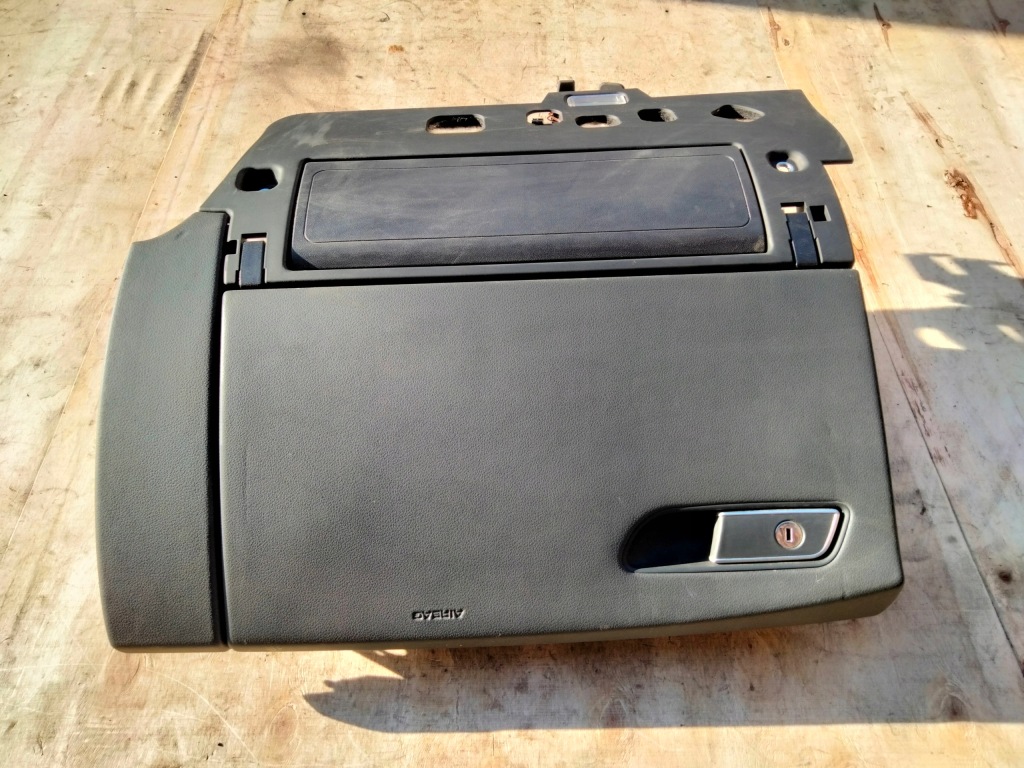 фото №1, Бардачок пасажира audi a8 d4 4h1880302d