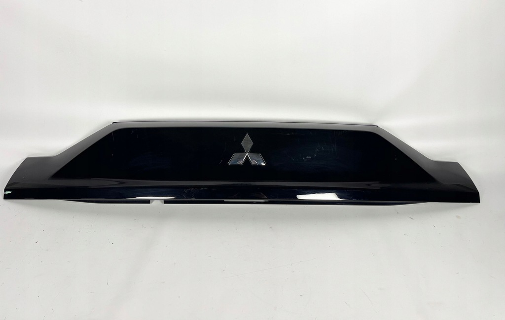 фото №1, Mitsubishi eclipse cross 21- молдинг накладка крышки багажника