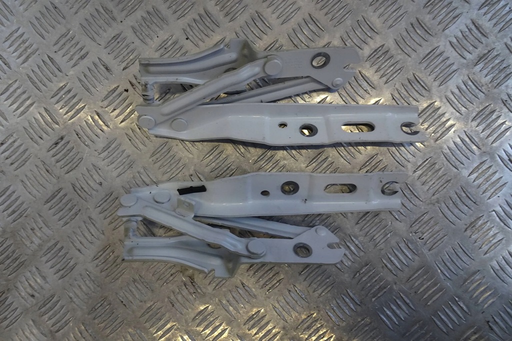 фото №1, Vw id.3 - петли капот