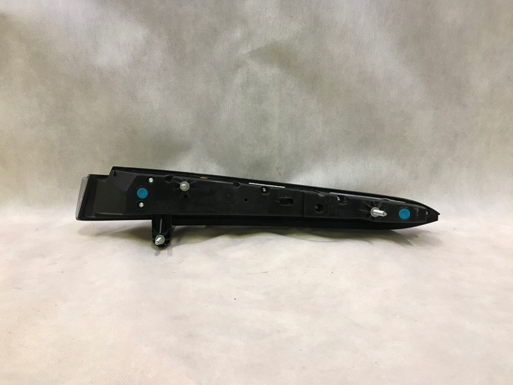 фото №3, Aston martin dbs ii 18- лампа задня ліва