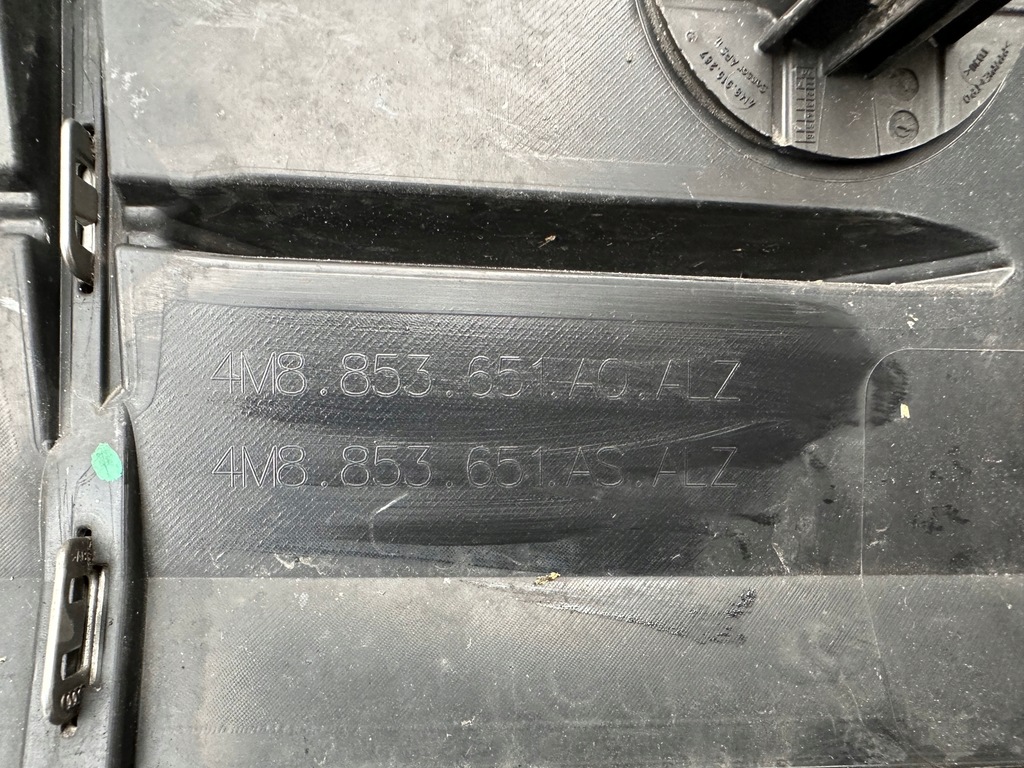 фото №7, Audi q8 4m8 2018 решётка радиатора решётка радиатора 4m8853651 idealny нет повреждённый