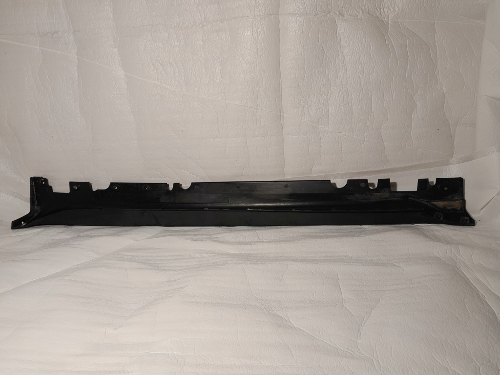 Bmw x6 e71 молдинг накладка порог правая 7176234 в Украине