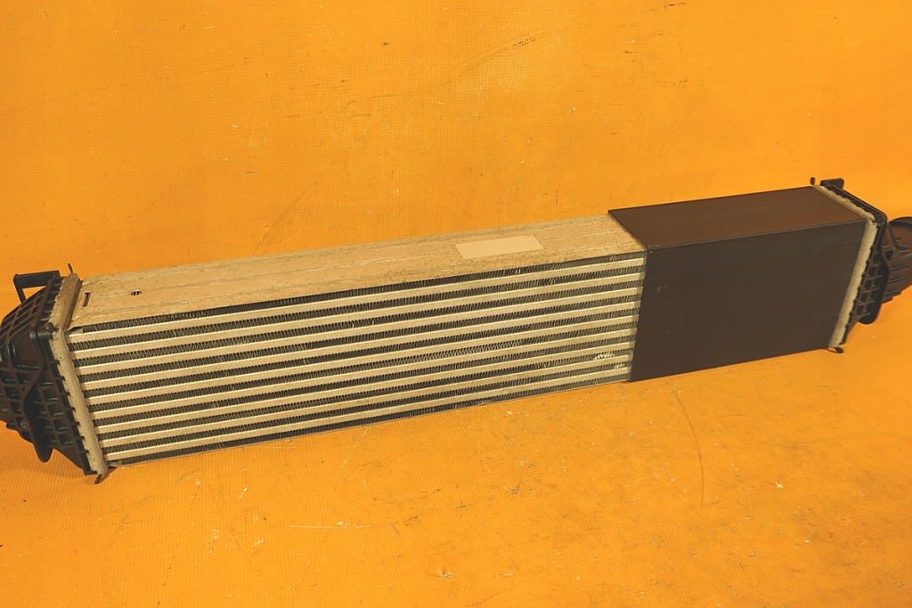 Audi a4 8w b9 66km радіатор інтеркулер оригінал 8w0145805n Доставка