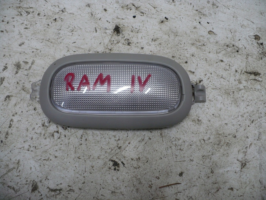фото №1, Лампа освещение салона задняя dodge ram iv