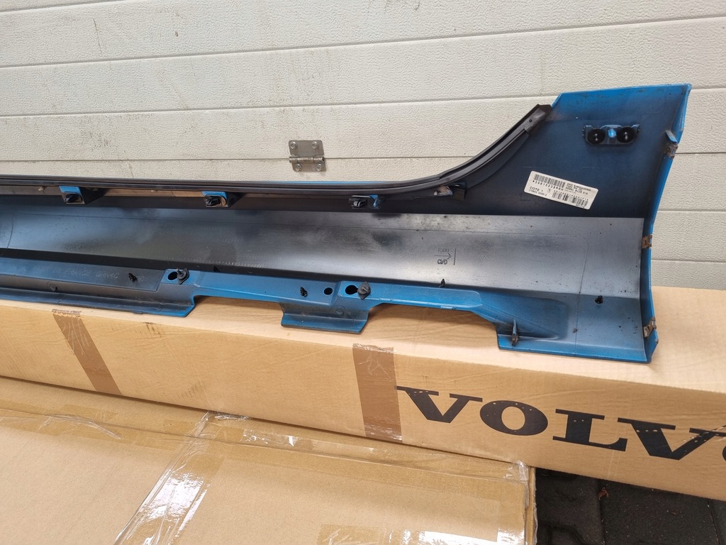 фото №9, Volvo v60 polestar карбон правая молдинг порог