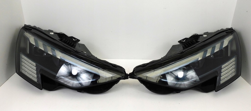 фото №1, Audi rs3 8y s3 a3 лампа правая левая matrix тонированные