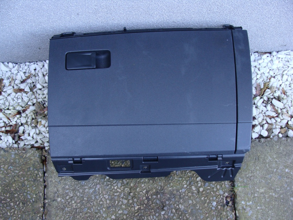 фото №1, Бардачок vw golf viii 8 5h1857097