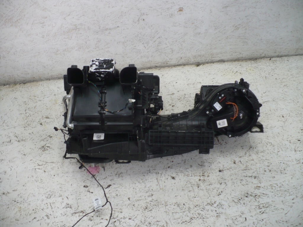 фото №1, Корпус отопитель воздуходувка mercedes w176 w117 вентилятор резистор