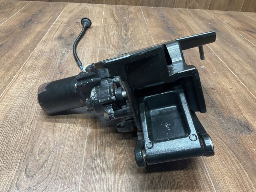 Кронштейн двигун поріг лівий задній range rover l405 vplgp0138 fsm0l61 fsm0r3 Оригінал