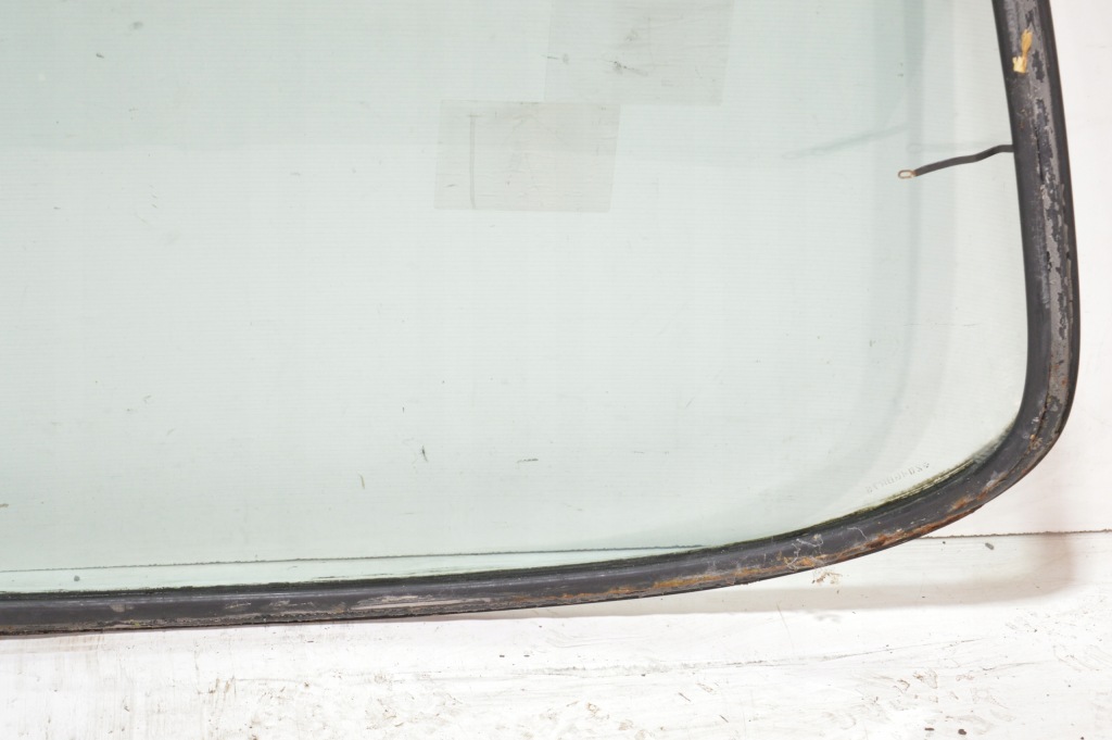 Стекло кузовная задний  mercedes w126 s klasa 1266703880 bez mleka Оригинал