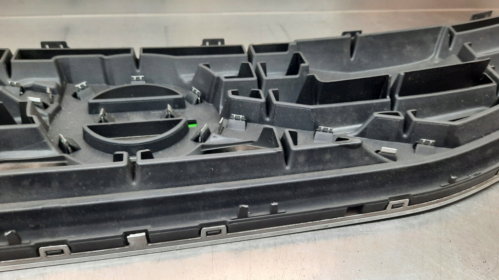 фото №14, Решітка радіатора решітка радіатора volvo v60 s60 ii r-design