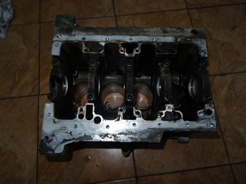фото №7, Audi a3 1.6b 3d 98' блок двигателя