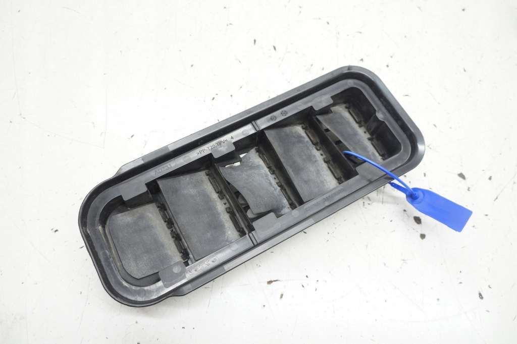 Volvo xc60 2 решётка вентиляционная багажника задняя задняя 31449325 Недорого