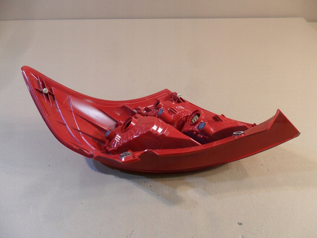 фото №16, Suzuki swift sport 10r лампа левый задняя 81020102504