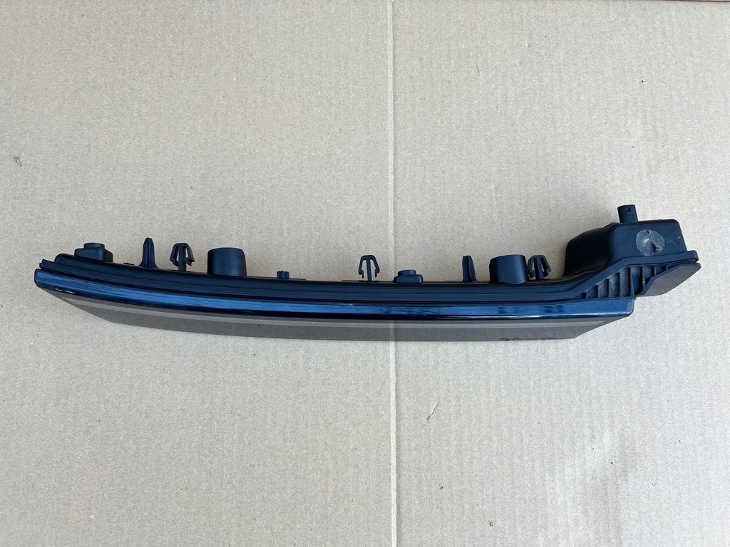 фото №4, Volkswagen id 4 правая лампа led drl свет do движение dziennej