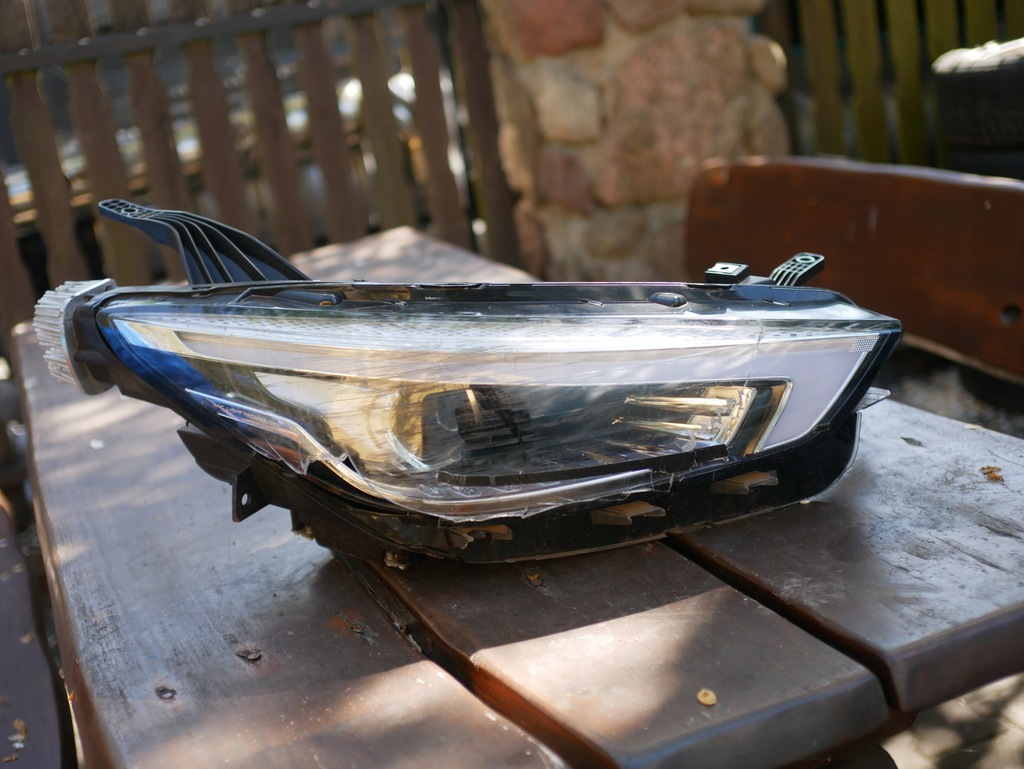 фото №1, Mg zs 18-24 лампа full led правая правый перед 11275386 оригинальный номер