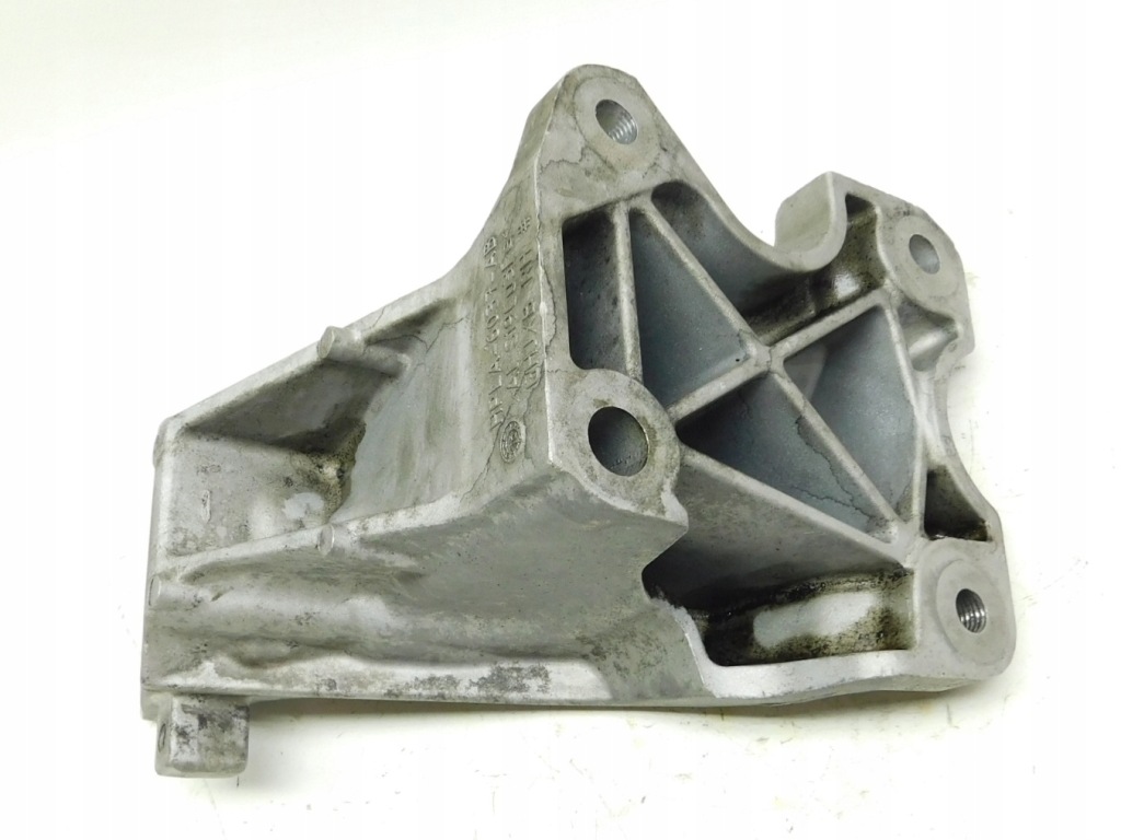 фото №4, Кронштейн кронштейн двигателя правая hpla-6037-ab - land rover discovery v l462 2.0d