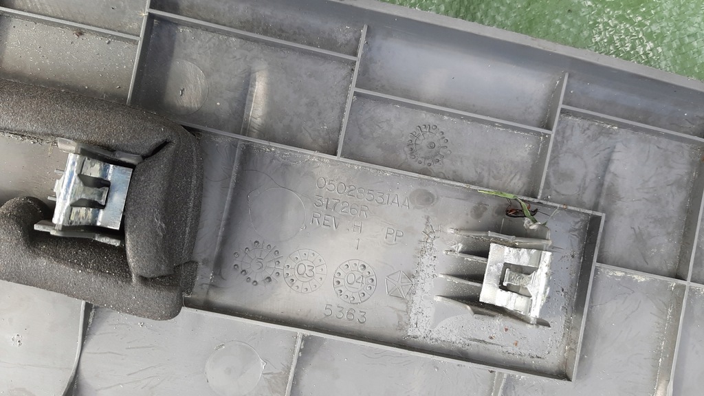 фото №6, Молдинг задняя поперечина багажника chrysler voyager iv