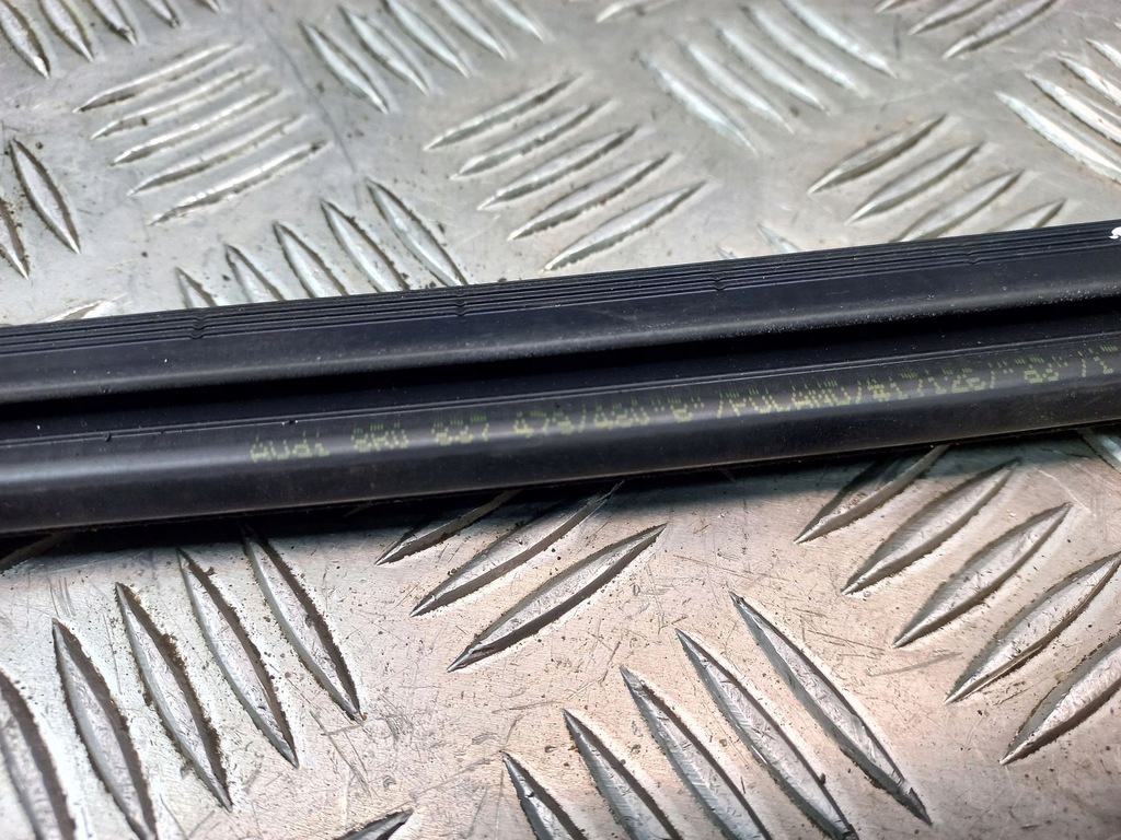 фото №6, Audi q5 sq5 2009 перед сторона левая прокладка стекло дверь передних