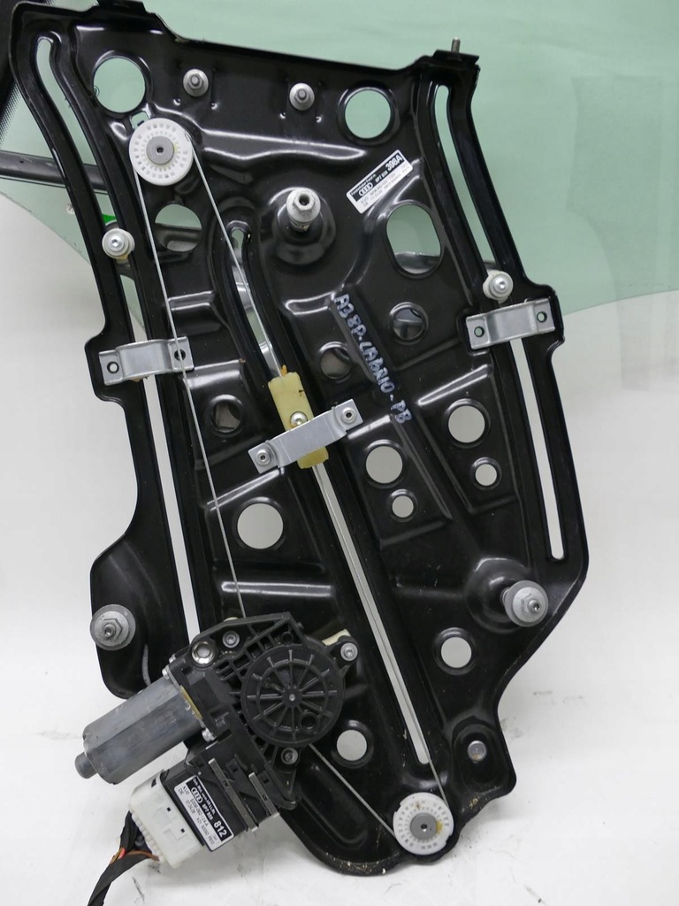 фото №6, Audi a3 8p cabrio подъемник стекло правый задняя стекло