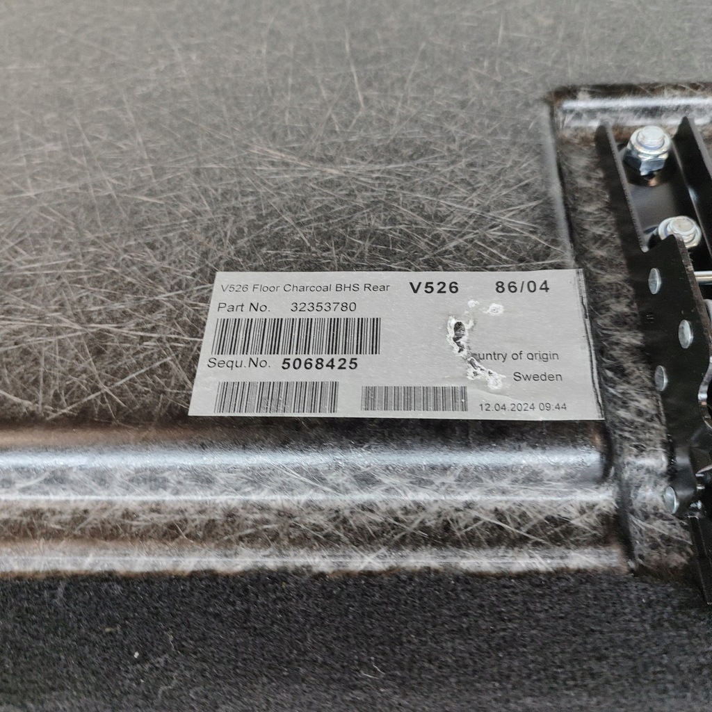 фото №9, Volvo xc90 2024 обшивка багажника