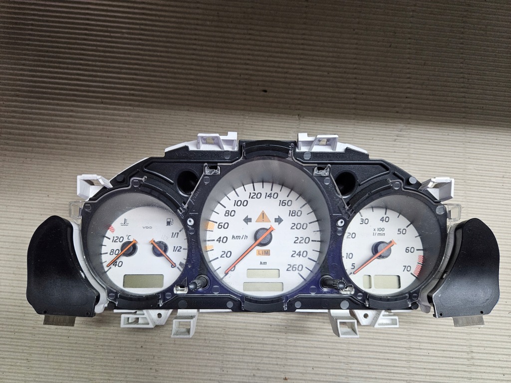 фото №1, Счетчик приборы mercedes slk r170