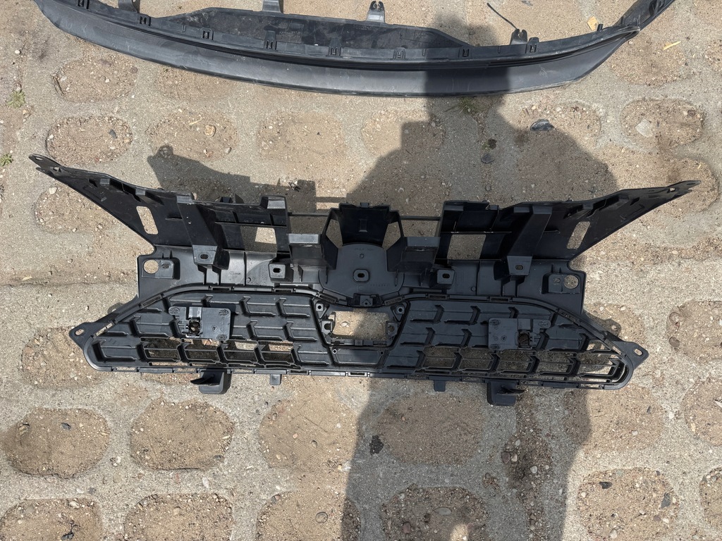 фото №7, Toyota yaris cross 20- накладка решётка спойлер бампера перед 52129-0d080