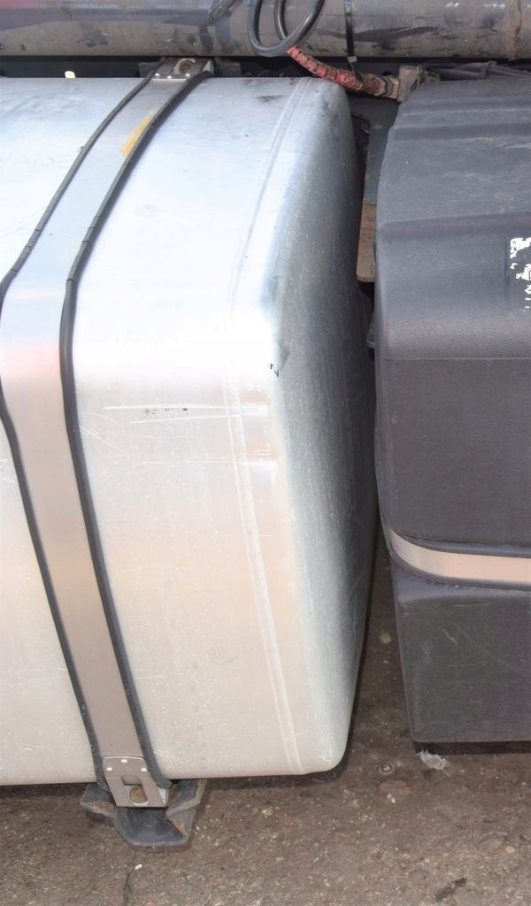 фото №4, Бак пального iveco stralis euro6 900l orginał