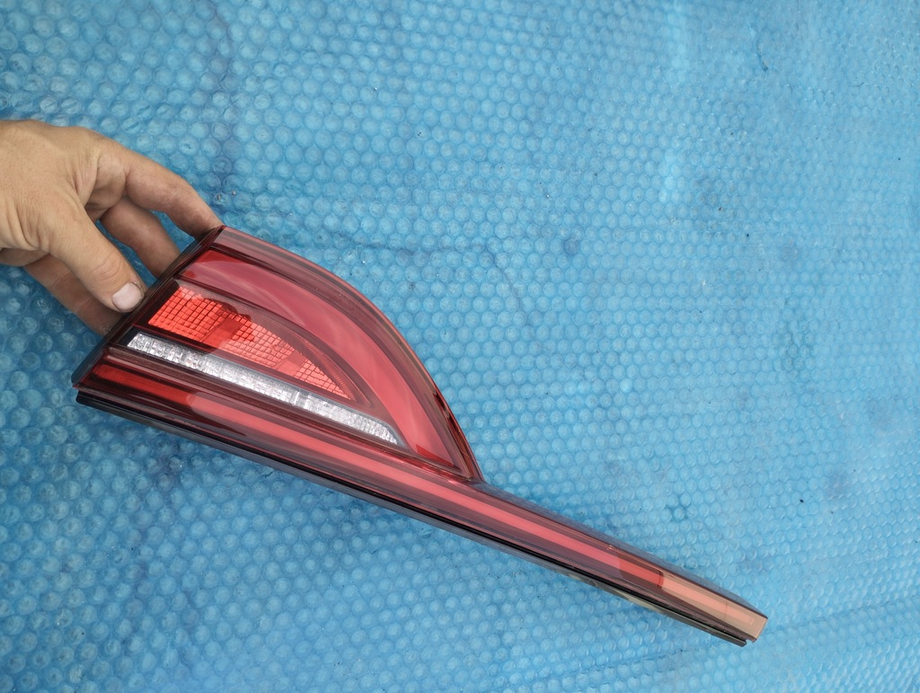 фото №1, Kia proceed права лампа задня