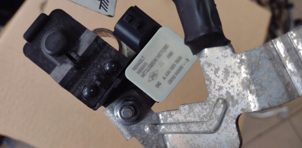 фото №5, Клемма предохранитель dacia sandero iii 240114527r