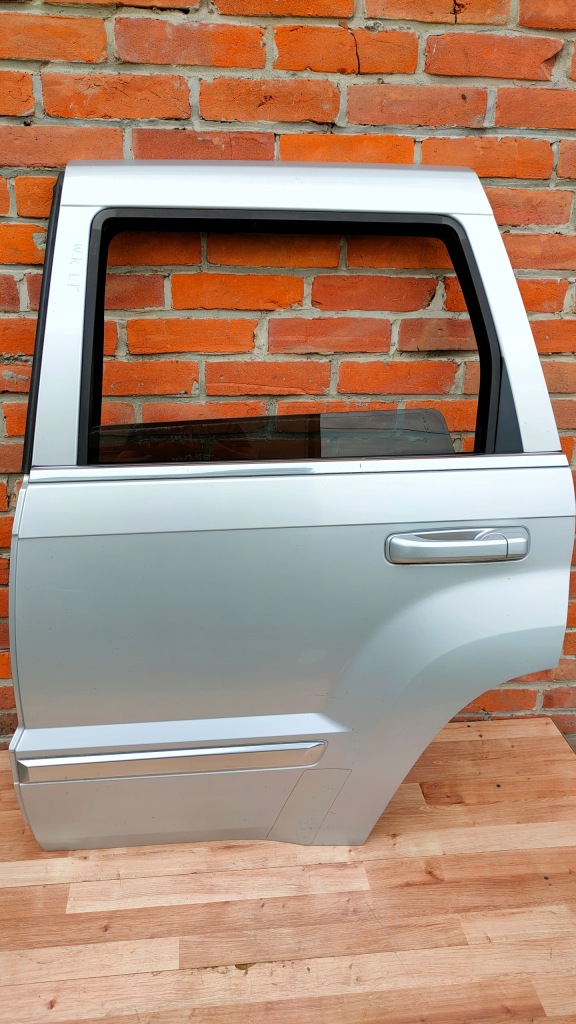 фото №1, Jeep grand cherokee wk 5-10 дверь левый задняя