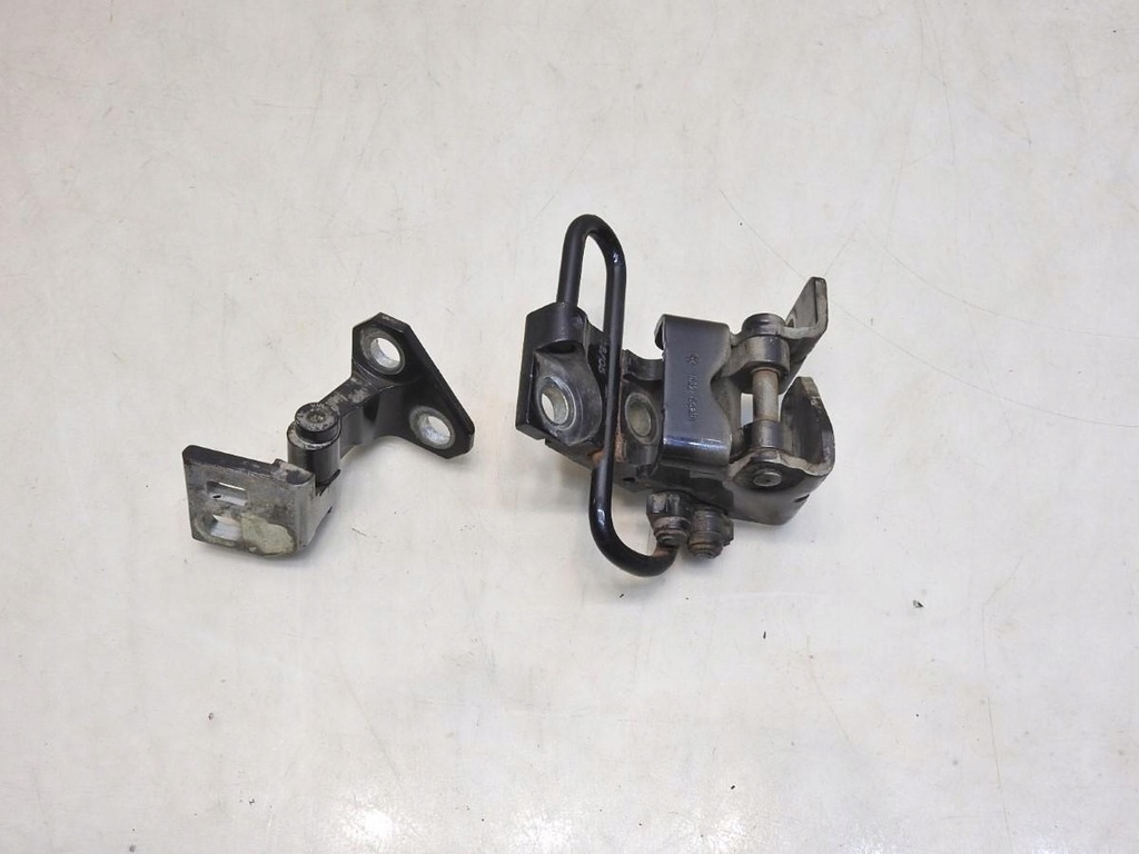 фото №6, Петля петли дверь левый задняя lc9z vw golf v plus 1k4833411k