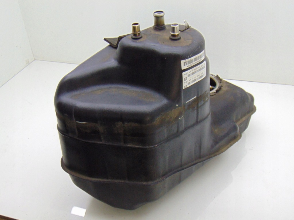 фото №5, Бак топлива bak правый audi r8 420 4.2 fsi v8