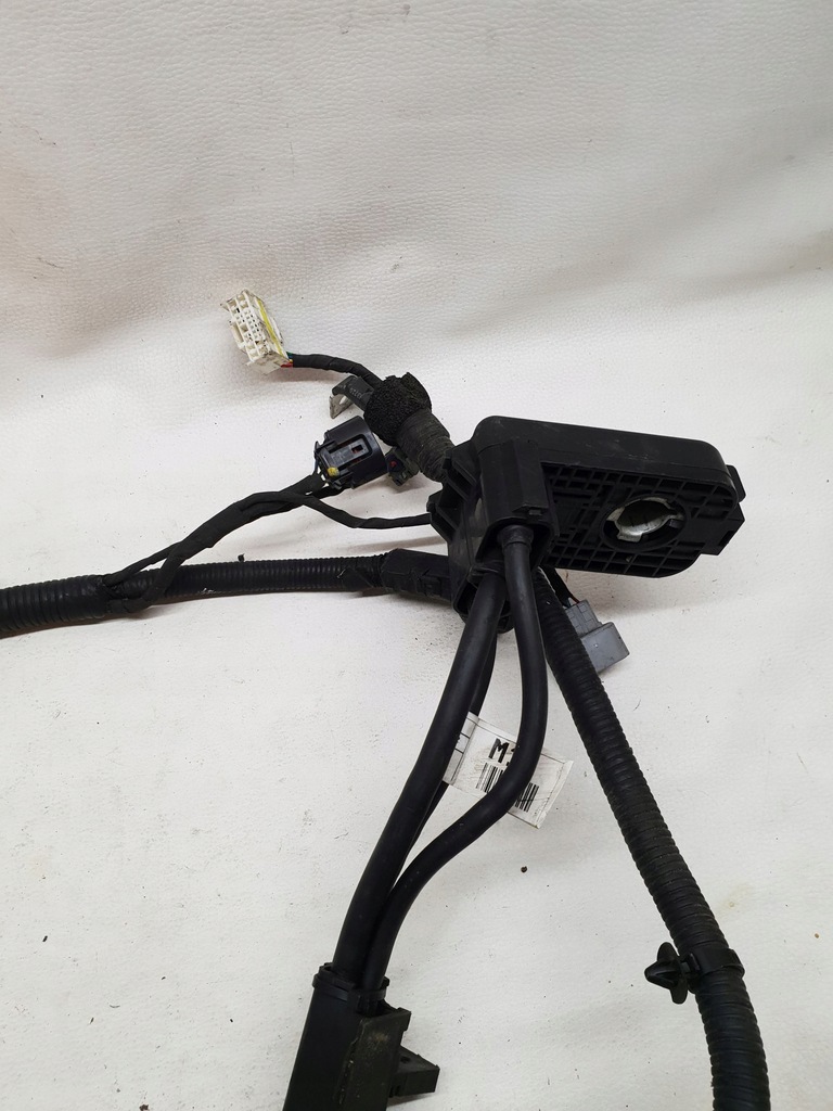 фото №6, Hyundai ix35 09-15 электропроводка клемма плюсовая аккумулятор 91850-2y110