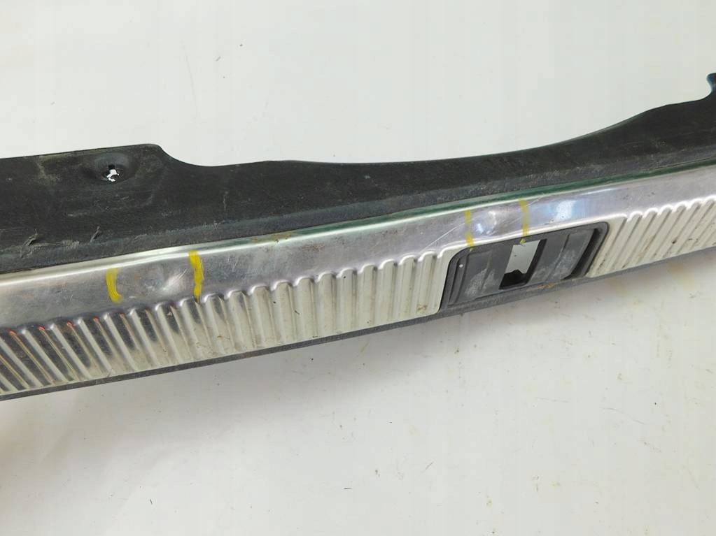 фото №8, Audi a4 b6 1.9 03r порог багажника kombi задняя