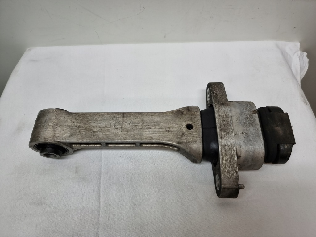 фото №1, Hyundai tucson ii lift подушка коробки кронштейн