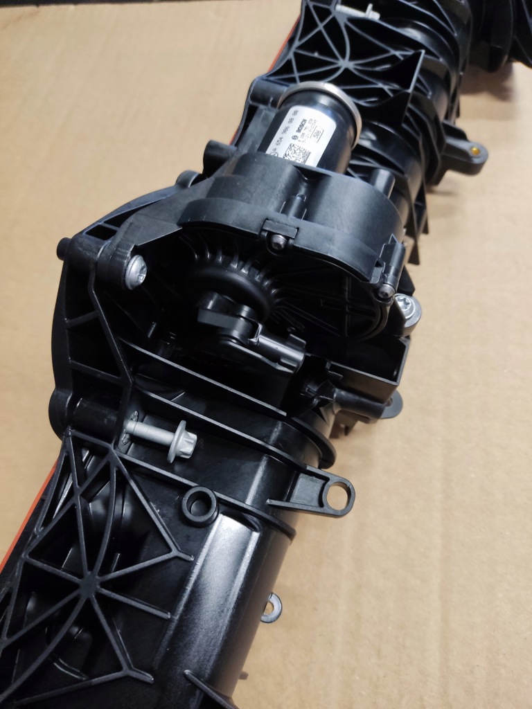 Коллектор впускной  регулятор крышка mercedes s klasa w222 4.0d a6560900037 новый в Украине